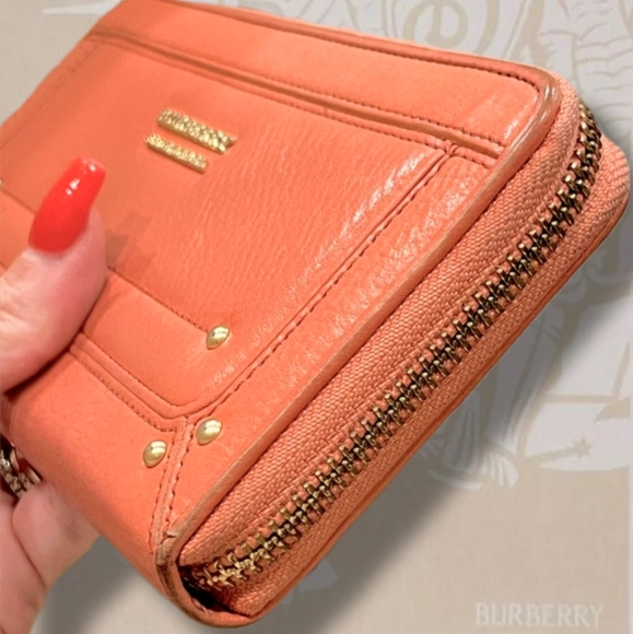LOW START Burberry Blue Label Leather Wallet in Coral - Picture 13 of 16
